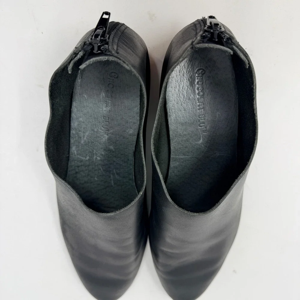 Chocolat Blu Emily Black Leather Pointed Toe Rear Zip Flats Womens 7.5 Fits 7